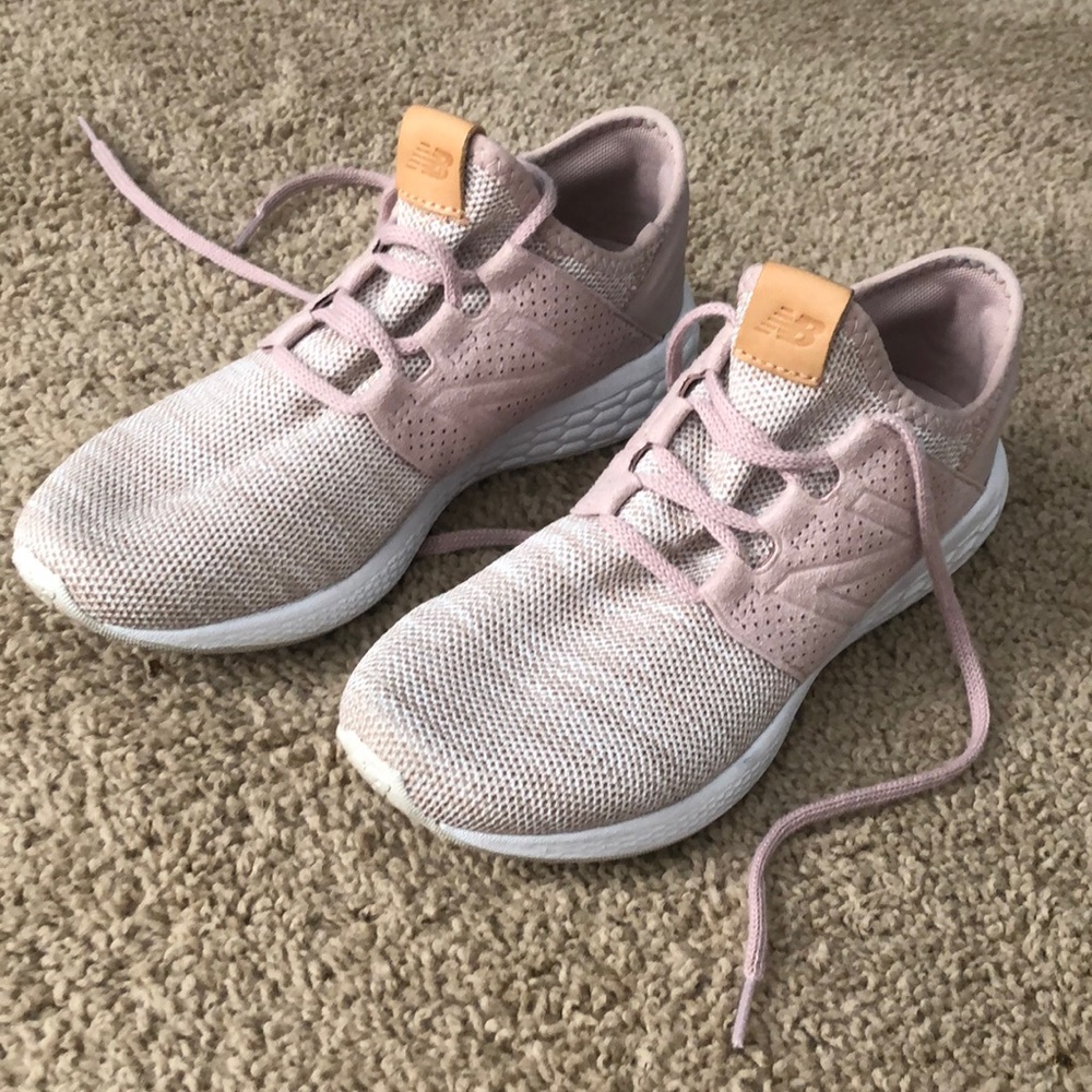 New Balance Pink/Rose Sneakers